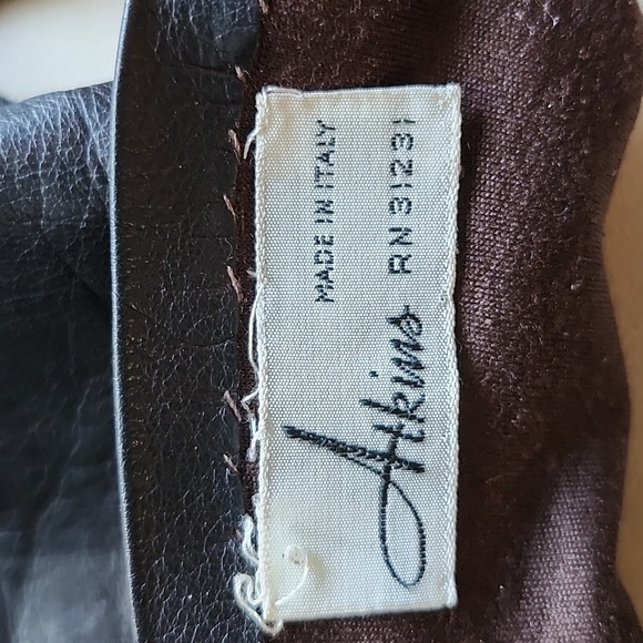 Italian made Atkins leather gloves - Picture 2 of 3